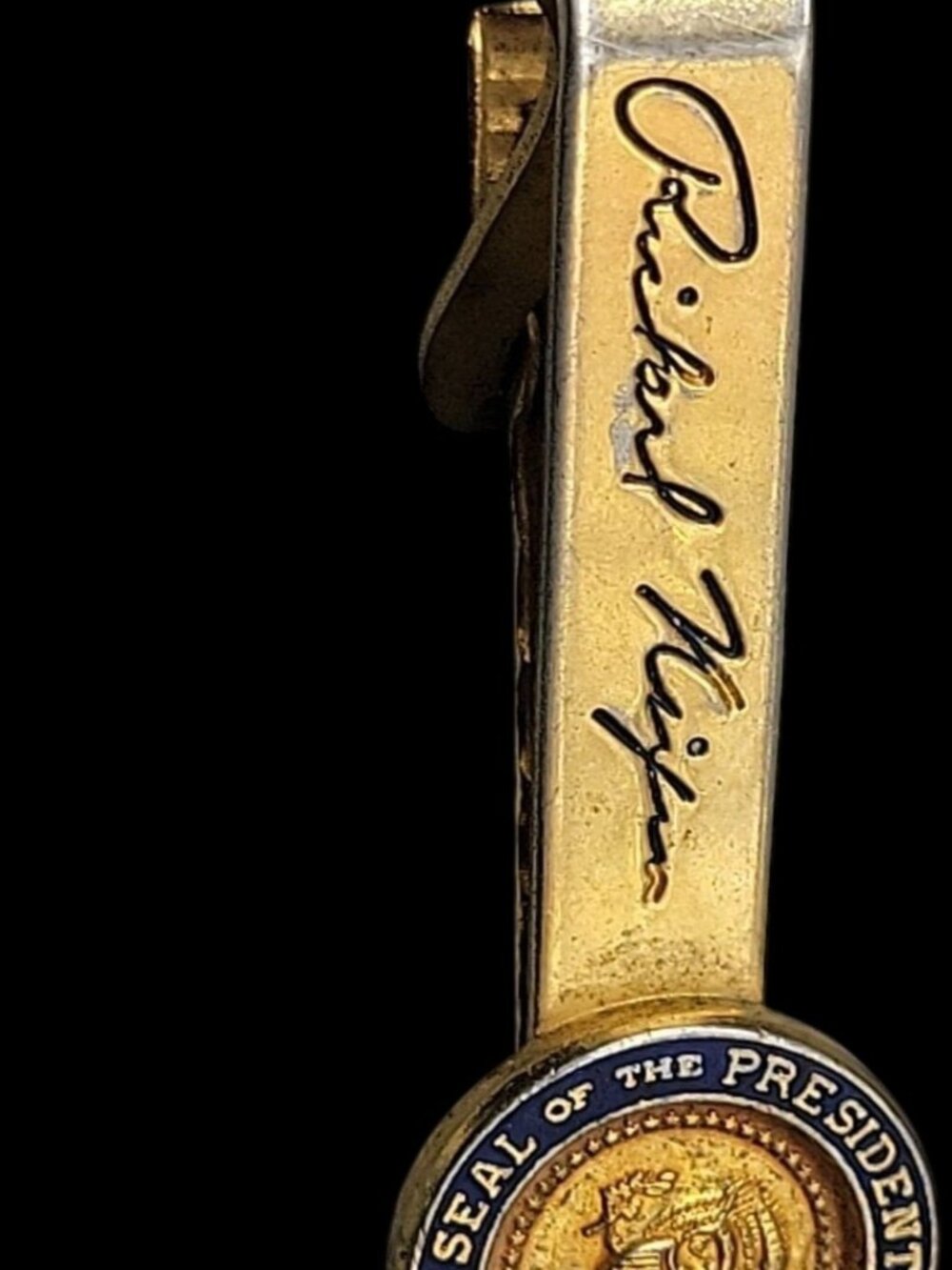 Richard Nixon Presidential Seal Tie bar Original White House Gift Gold Plated